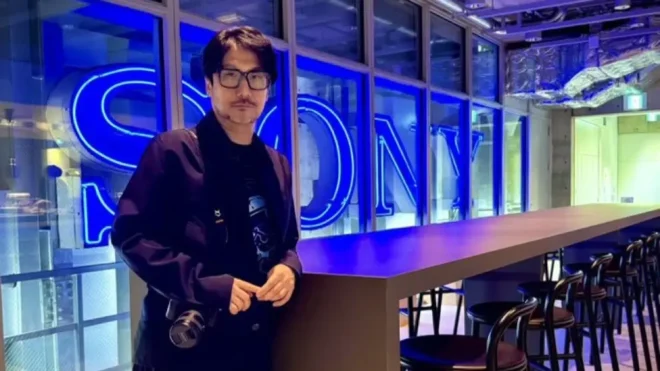 Hideo Kojima visita a Sony novamente. O que será que vem por aí?