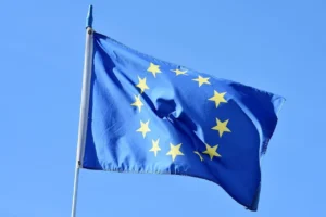 União Europeia investiga Activision, Ubisoft e outras oito empresas por microtransações manipulativas